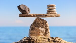 Equilibrar los costos de envío con los costos de manejo de inventario