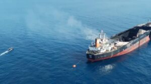 Petróleo sospechoso de naufragio de Pablo llega a tierra en Indonesia