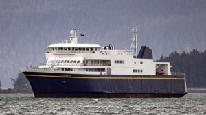 Transbordador de Alaska realiza viaje inaugural casi cinco años después de su entrega