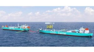 MOL y Petronas revelan planes para transportadores de LCO2 y FSO para almacenamiento de CO2