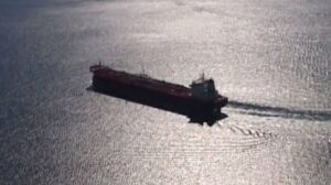 Actualizado: Disparos cuando Irán se acerca a un petrolero de crudo cerca de Omán