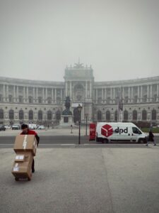 Envío acelerado: significado, ventajas y opciones – Logística de entrada