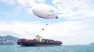 Arriba, arriba y lejos: dirigibles utilizados para transportar cargas grandes desde barcos a áreas remotas