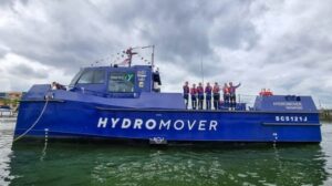 Singapur obtiene su primer barco de carga eléctrico a batería