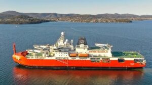 Buque de investigación australiano mapea nuevo cañón submarino en tormenta antártica