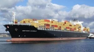 Se ordena operación de salvamento para combatir incendio de carga en barco fletado a CMA CGM
