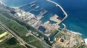 Tripulantes muertos y heridos en la explosión de un granelero frente a Marruecos