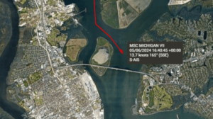 Los controles del motor del Boxship se atascan al máximo, lo que obliga al cierre del puente