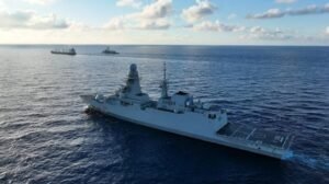 Bulker defiende a los piratas mientras los hutíes lanzan un nuevo bombardeo en el Mar Rojo