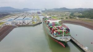 Canal de Panamá continúa recuperando capacidad mientras advierte sobre problemas hídricos