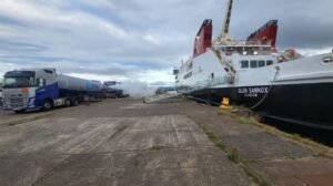 El primer ferry de GNL de dos líneas del Reino Unido se abastece con seis años de retraso