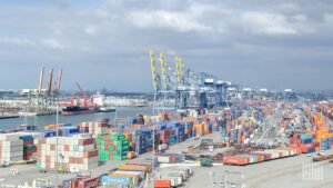 El gran volumen tiene al puerto de Los Ángeles apuntando a 1 billón de dólares en importaciones