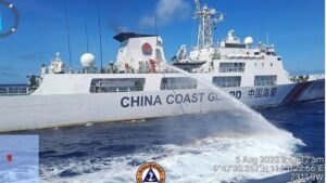 Las disputas en el Mar de China Meridional podrían alterar las rutas comerciales y conducir a la guerra, dicen los expertos
