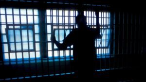 El propietario de la compañía de camiones de Missouri obtiene 9 años para fraude PPP, otros delitos graves