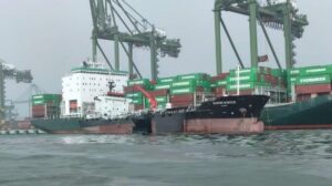 Oficiales en Van Oord Dredger se declararon culpables de Singapur Allison/Oil Spill