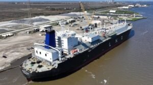 Crowley lanza un nuevo servicio dedicado para transportar el GNL de EE. UU. A Puerto Rico