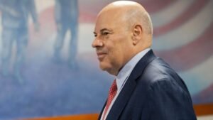 Breaking: el maestro general de correos Louis DeJoy anuncia una partida repentina