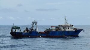 China dice que la tripulación de barcos de pesca está a salvo después de un incidente de piratería en Ghana