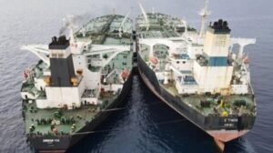 El envejecimiento del camión cisterna de sombras usa STS a Second Shadow Bailer para eludir la prohibición india