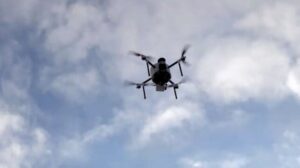 Informe: barcos de carga buscados después de incidentes con drones no identificados