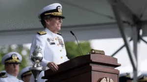 La vicealm. Joanna Nunan da un paso abajo como Superintendente de USMMA