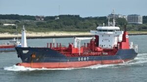 Cinco miembros de la tripulación atraparon a las drogas de contrabando en petrolero en Zeebrugge