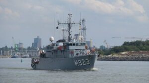 La Marina de Ucrania dio un paso a dos cazadores de minas para impulsar la seguridad del Mar Negro