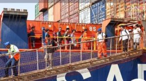 Houthis afirma que Bulker se hundió después del ataque de ayer cuando la tripulación alcanza la seguridad