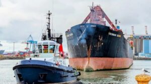 Bulker de caballo de batalla se desprende la última vez como poseedor de récord de Liverpool