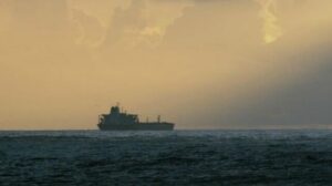 Shadow Tanker está de vuelta en marcha después de haber eludido a las autoridades