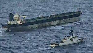 Estados Unidos acusa al capitán del petrolero fugitivo en la sombra, informa NY Times